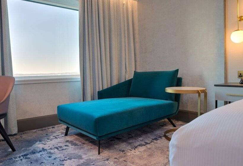 اتاق اجرایی با تخت بزرگ, Hilton Glasgow