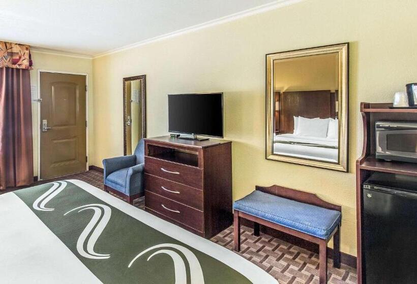 اتاق استاندارد, Quality Inn & Suites