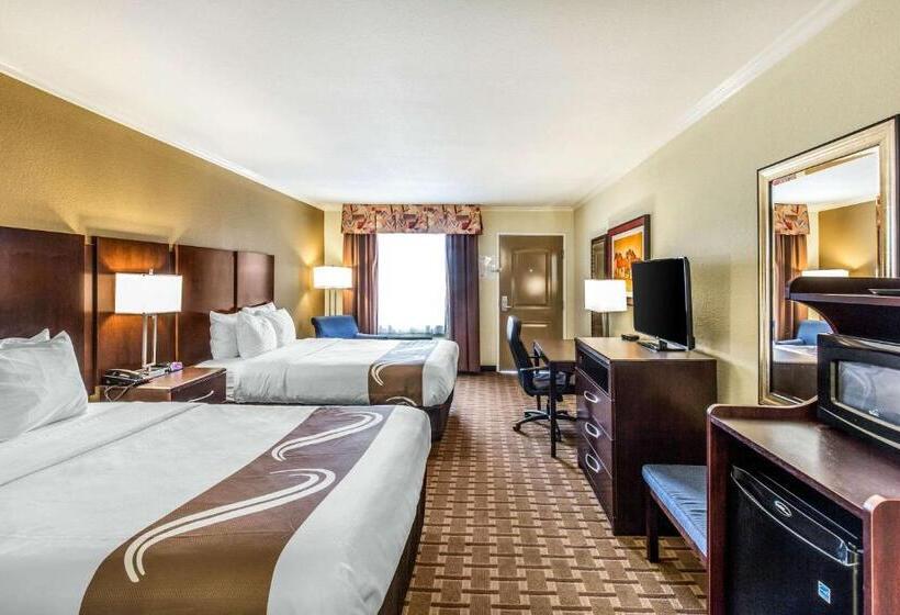 اتاق استاندارد, Quality Inn & Suites