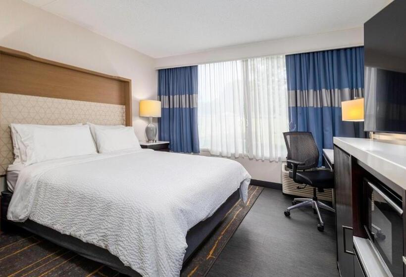 Номер Стандарт Адаптированный для Инвалидов, Holiday Inn Weirtonsteubenville Area