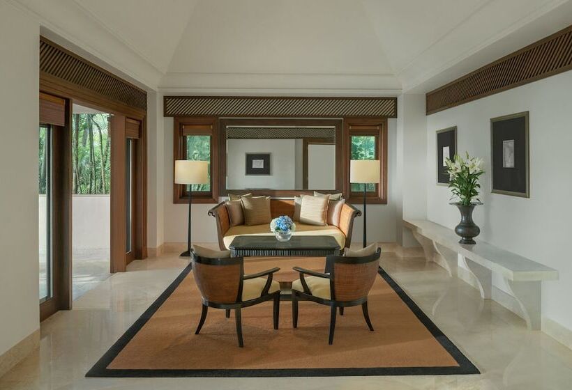 سوئیت با چشم‌انداز زمین گلف, The St. Regis Goa Resort