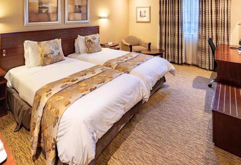 Quarto Standard para Deficientes, City Lodge Hotel Johannesburg Airport, Barbara Road