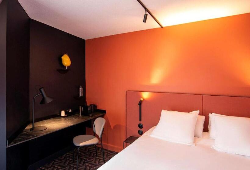 Comfort room with city view, Tribe Carcassonne