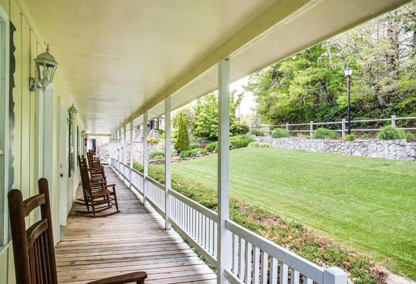 Стандартный Номер Кровать Кинг, Boxwood Lodge Blowing Rock Near Booneuniversity