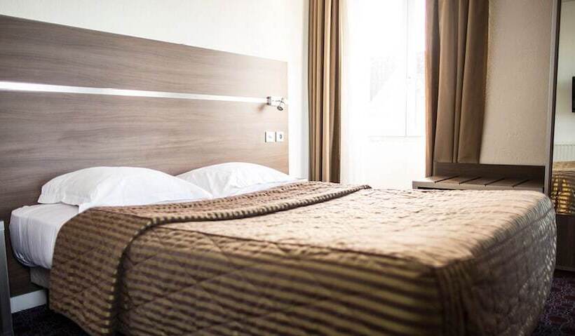 اتاق استاندارد چهار تخته, Grand Hôtel Bénodet Abbatiale Riviera Bretonne