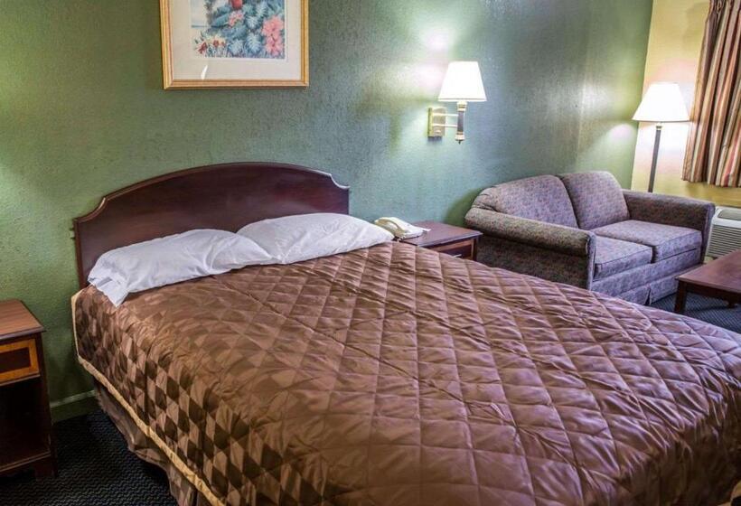 Стандартный Номер Кровать Кинг, Rodeway Inn & Suites Plymouth Hwy 64