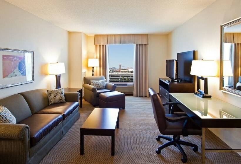 سوئیت 2 خوابه, Holiday Inn & Suites Across From Universal Orlando, An Ihg