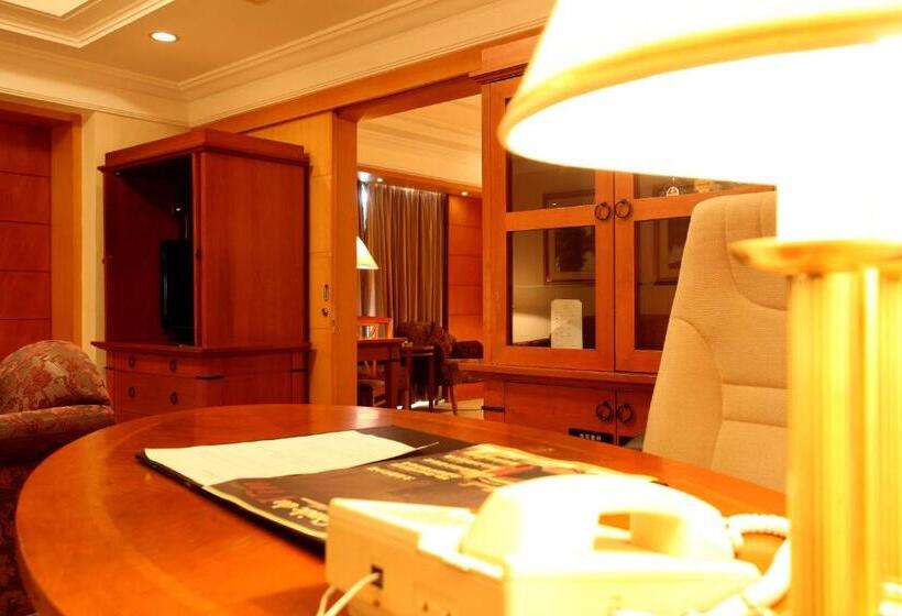 سوییت, Ruishi Hotel Dalian