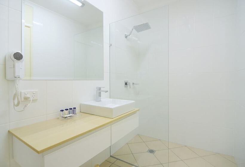 Quarto Deluxe, Cairns Queenslander Hotel & Apartments