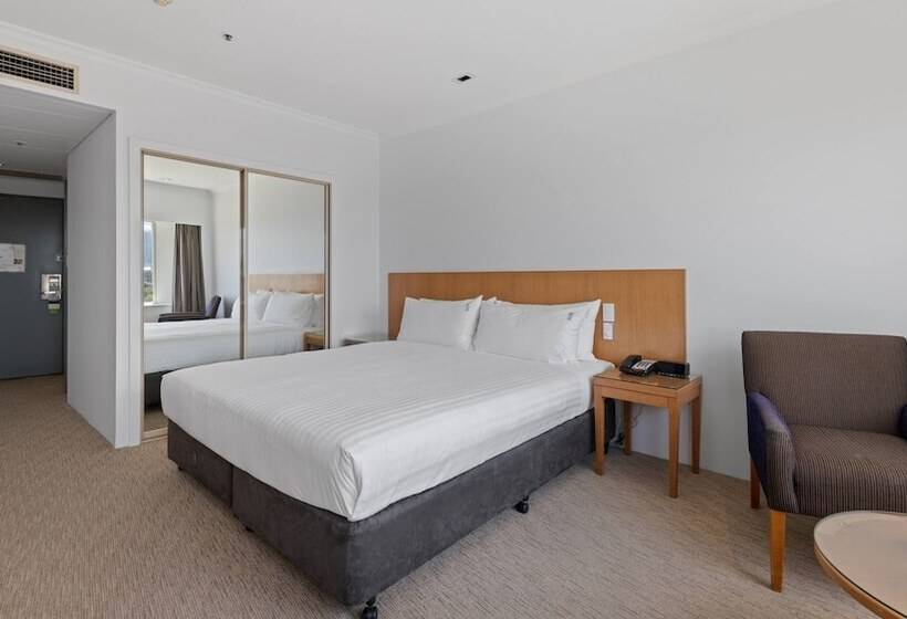 스탠다드 룸, Holiday Inn Sydney Potts Point