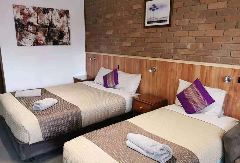 스탠다드 룸 킹사이즈 침대, Peppinella Motel