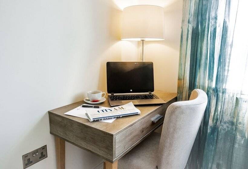 Трехместный Номер Superior, Astor Court