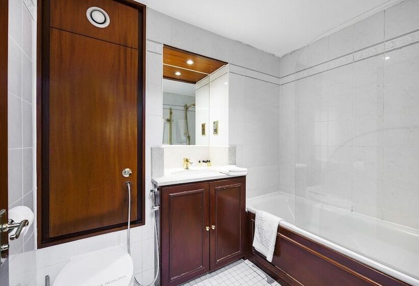 , Carlton Court   Mayfair
