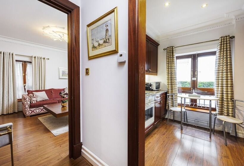, Carlton Court   Mayfair