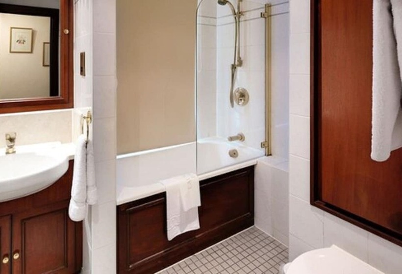 آپارتمان 3 خوابه, Carlton Court   Mayfair