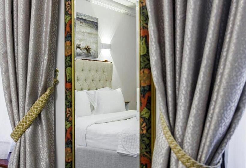 , Carlton Court   Mayfair