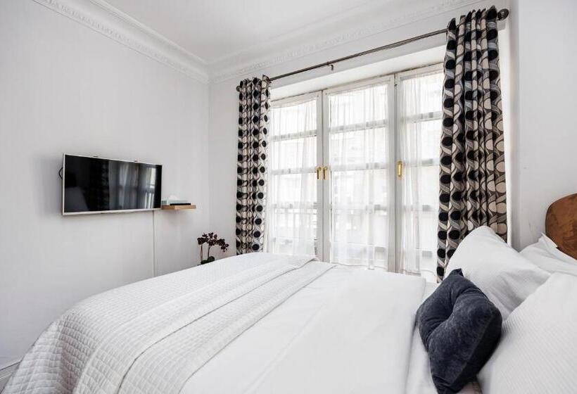 آپارتمان 3 خوابه, Carlton Court   Mayfair