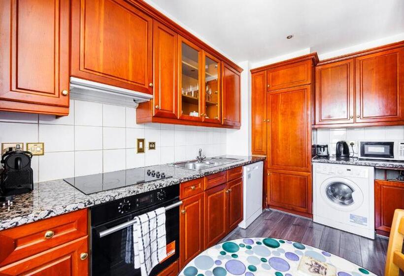 1 Bedroom Penthouse Apartment, Carlton Court   Mayfair