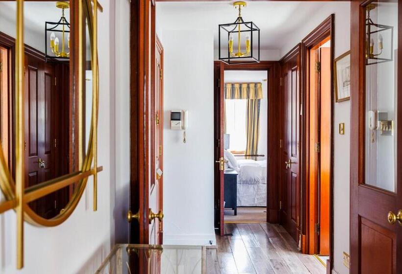 1 Bedroom Penthouse Apartment, Carlton Court   Mayfair