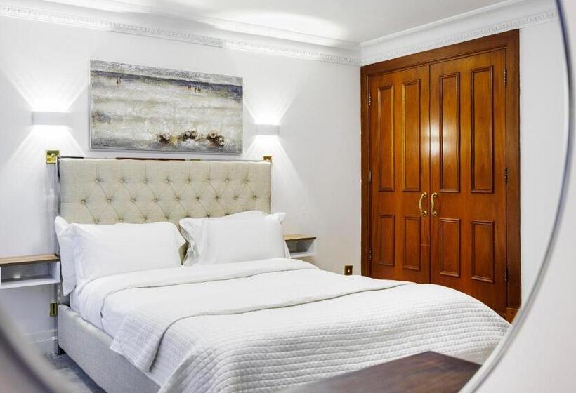 , Carlton Court   Mayfair