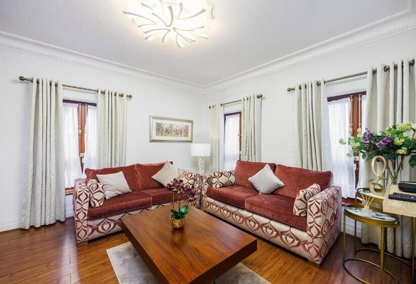 , Carlton Court   Mayfair