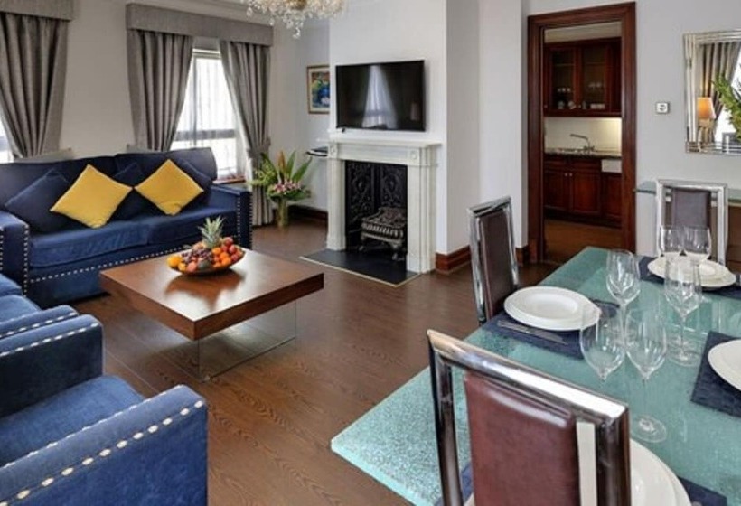آپارتمان 3 خوابه, Carlton Court   Mayfair