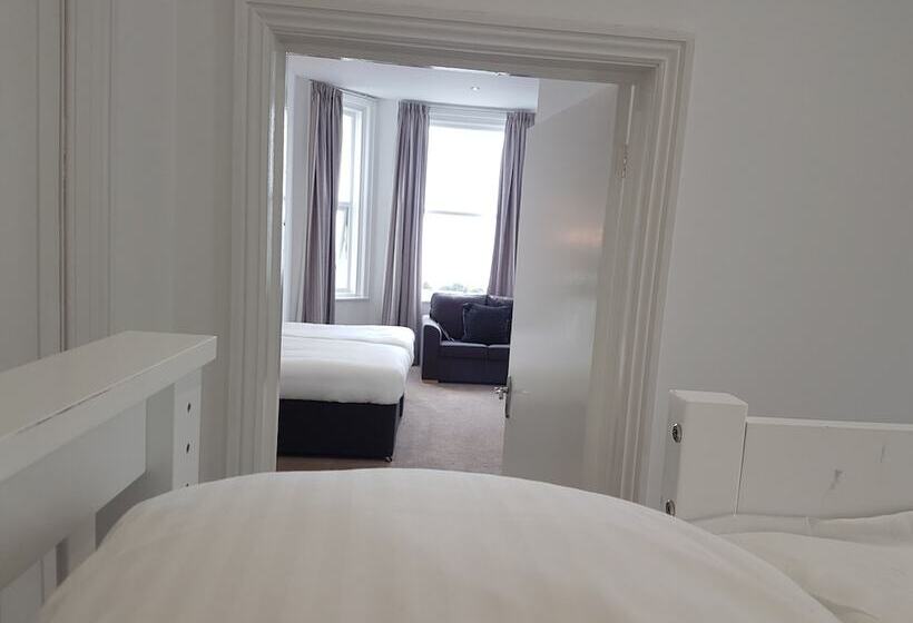 اتاق خانوادگی با چشم‌انداز دریا, Ocean Beach Hotel & Spa   Oceana Collection
