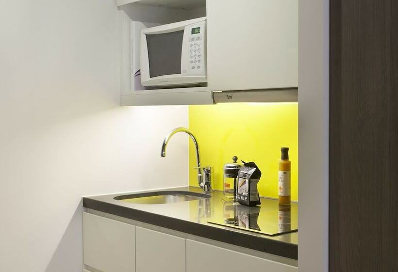 דירת חדר, Citadines Trafalgar Square