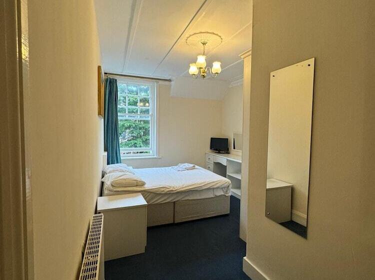 Студия Стандарт, Langford Hotel, Brighton & Hove