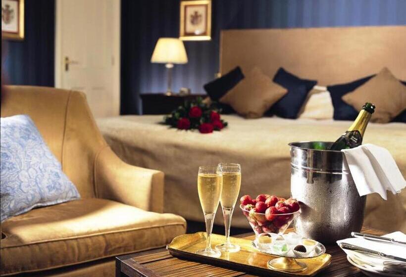 Номер Deluxe, Lewtrenchard Manor