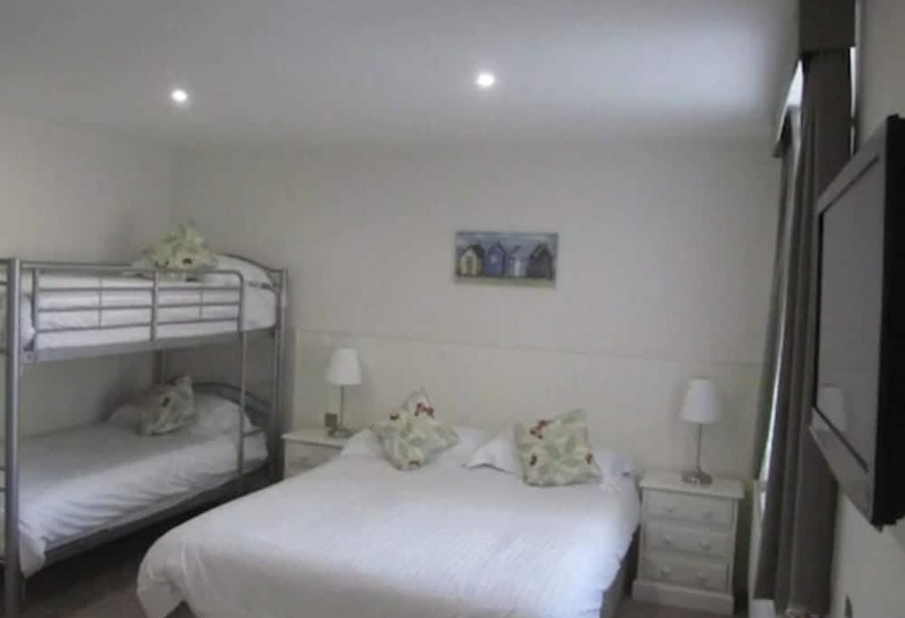 Quarto Familiar, Ommaroo