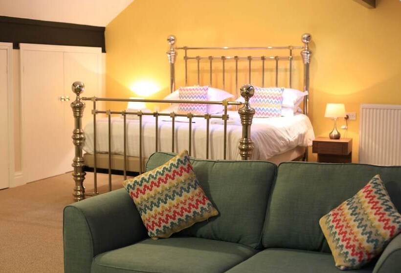 سوییت اجرایی, B+b York