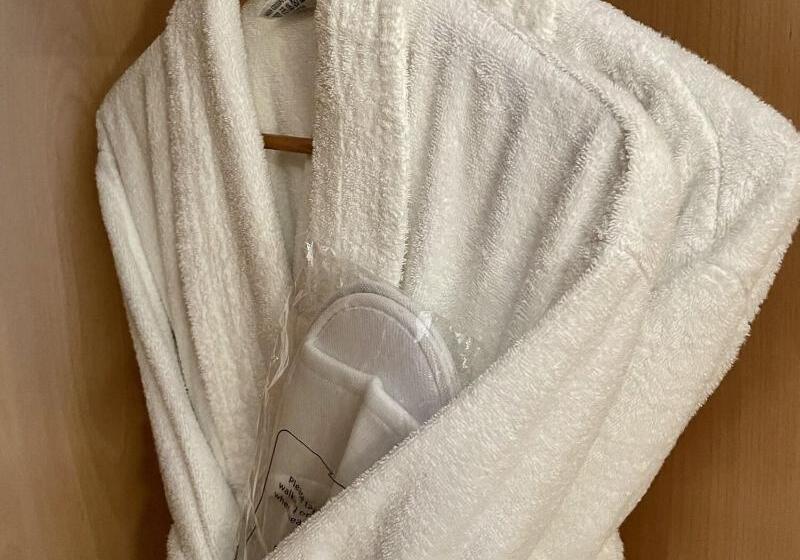 Номер Deluxe, The Windermere Hotel, London