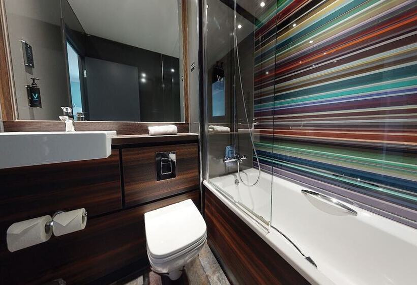 Номер Стандарт, Village Hotel Leeds North