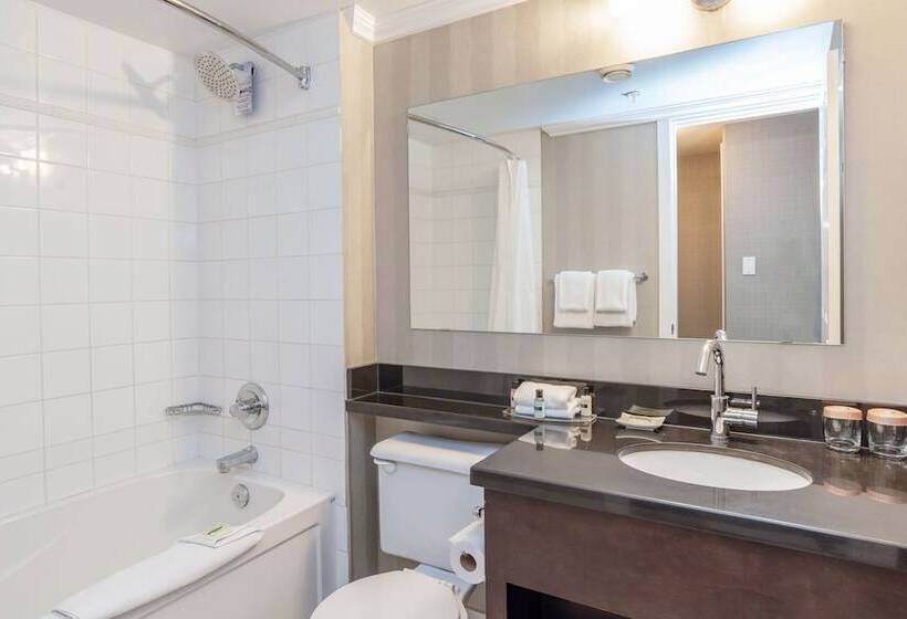 سوییت, Sandman Hotel Vancouver Airport