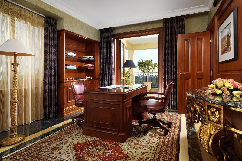 سوئیت جونیور با تخت بزرگ, Sheraton Addis, A Luxury Collection Hotel, Addis Ababa