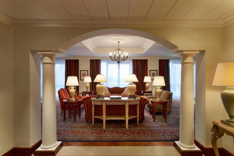 سوئیت جونیور با تخت بزرگ, Sheraton Addis, A Luxury Collection Hotel, Addis Ababa