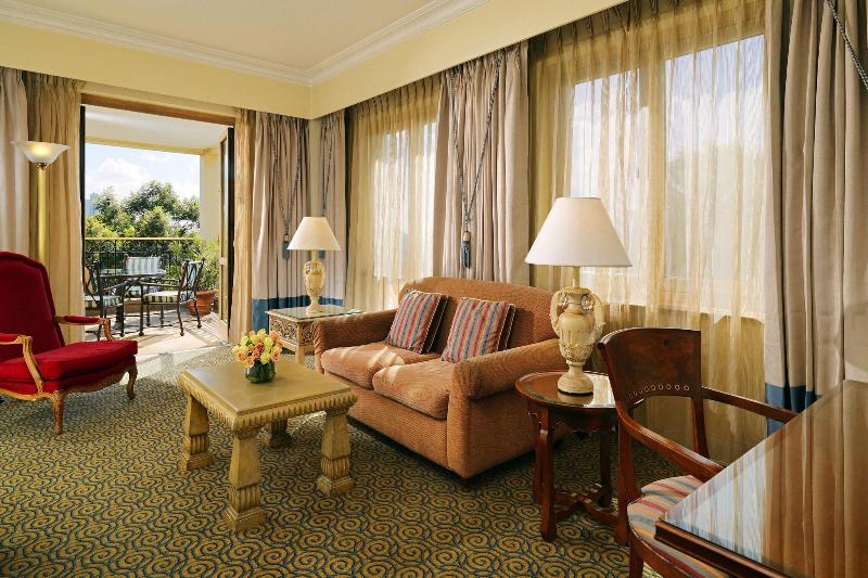 سوئیت جونیور با تخت بزرگ, Sheraton Addis, A Luxury Collection Hotel, Addis Ababa
