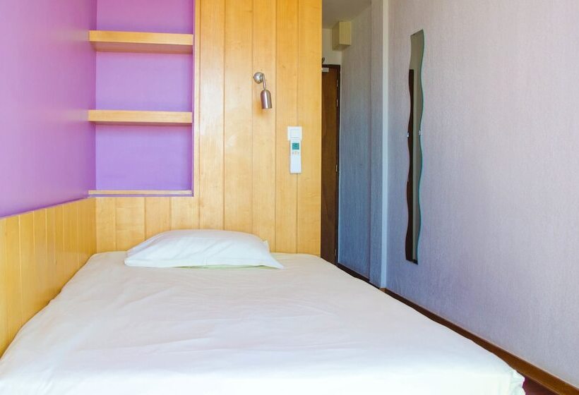 标准单人间客户, Hôtel California