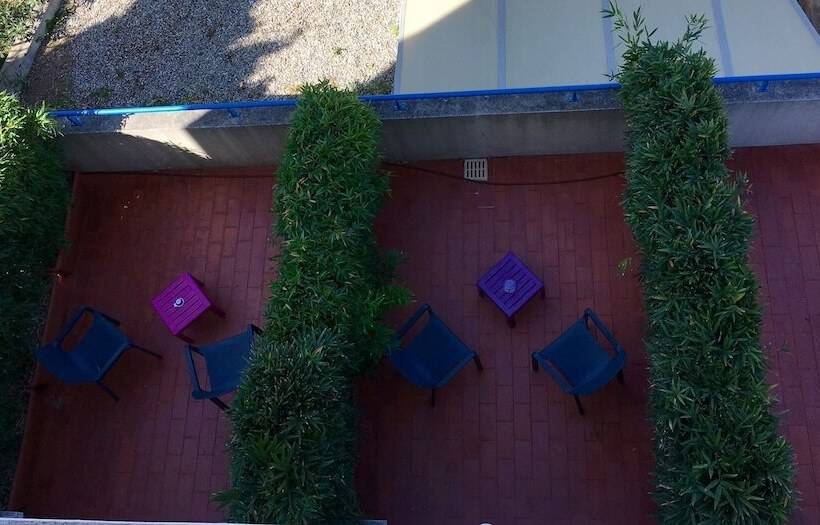 Номер Стандарт Индивидуальный с Видом, Hôtel California