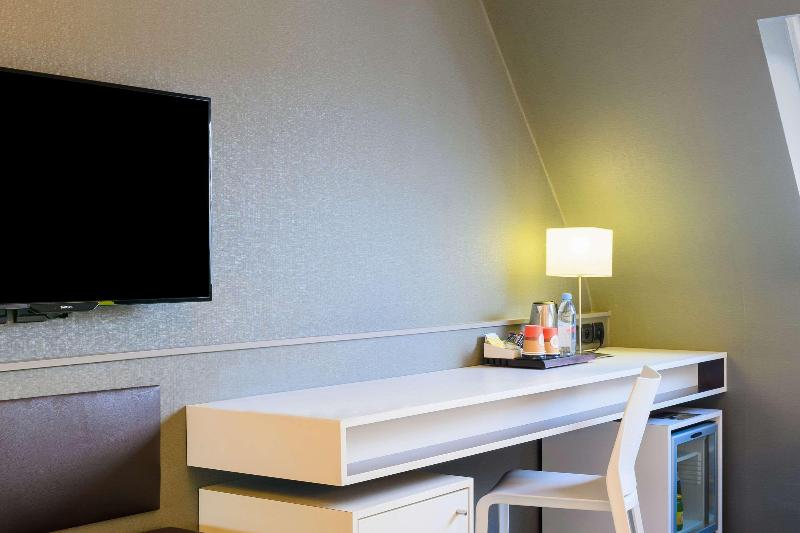 اتاق استاندارد سه نفره, Quality Hotel La Marebaudière Vannes Centre