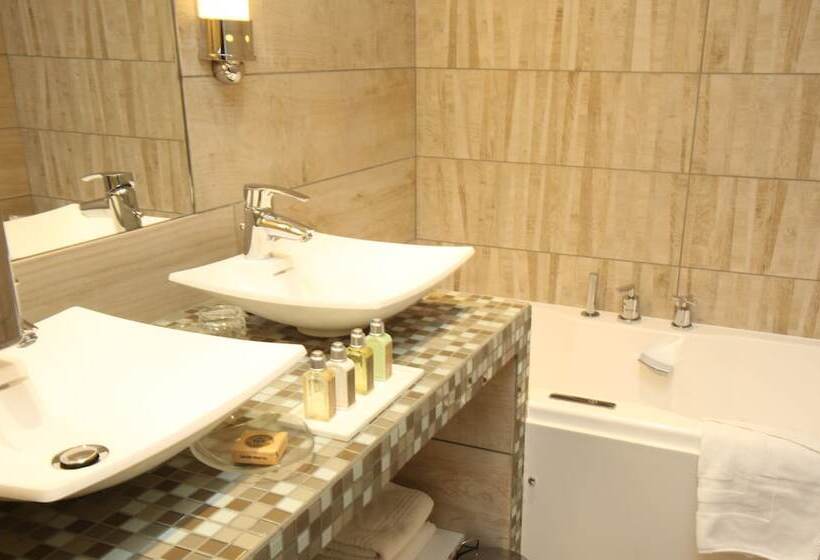 اتاق کلاسیک, Relais Saint Jacques