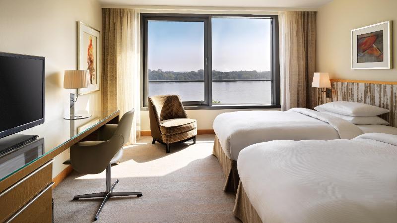 Номер Клуб, Hyatt Regency Mainz