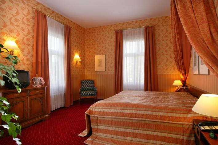 Люкс, Sächsischer Hof
