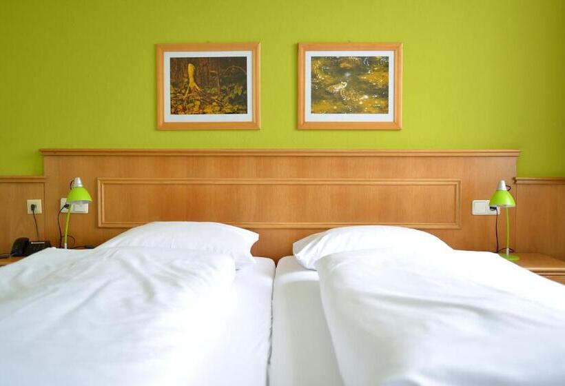 Номер Стандарт, Land  Und Golfhotel Alte Fliegerschule