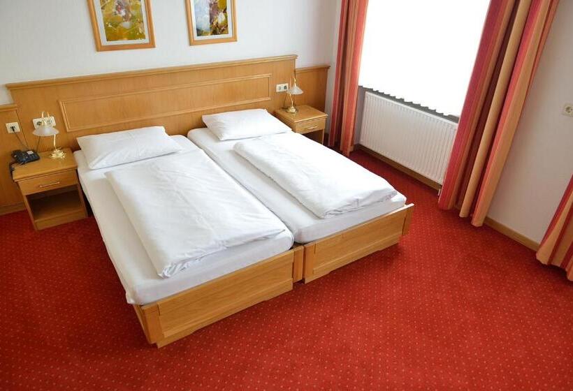 Номер Стандарт, Land  Und Golfhotel Alte Fliegerschule