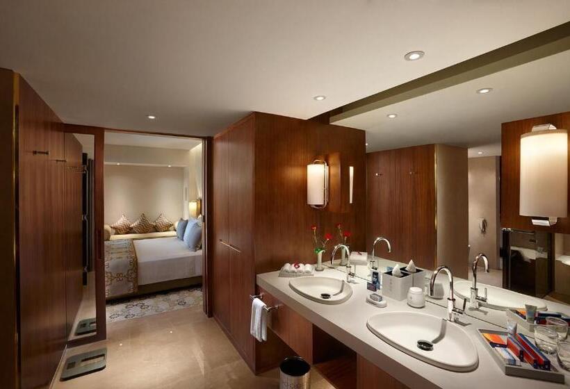 俱乐部套间, Crowne Plaza Chennai Adyar Park