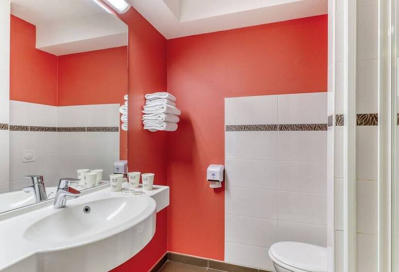 חדר סטנדרט לארבעה, Ace Hotel Montluçon