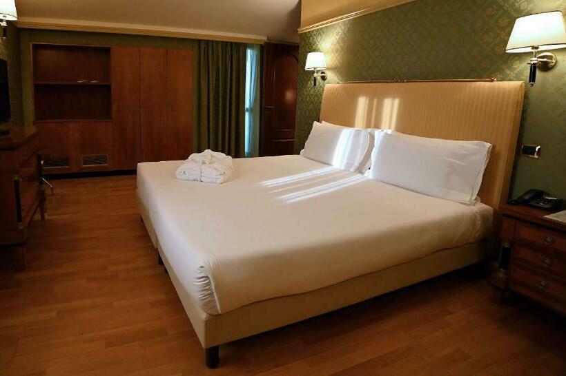 سوییت لوکس, Best Western Grand Hotel Guinigi