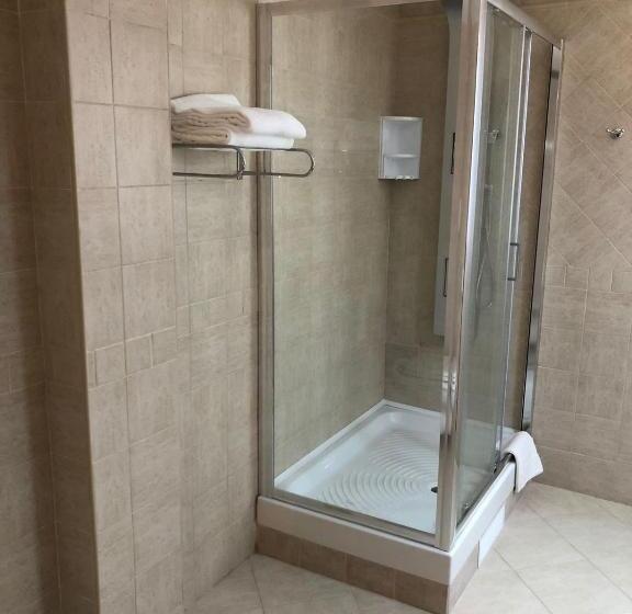 جناح مطلّ علي البحر, Continental